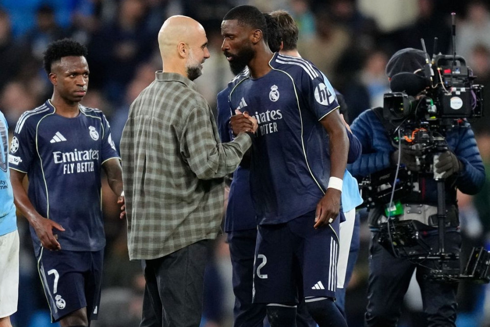 Rüdigerdən anlaşılmaz hərəkət: Qvardiolaya hücum etdi - VİDEO