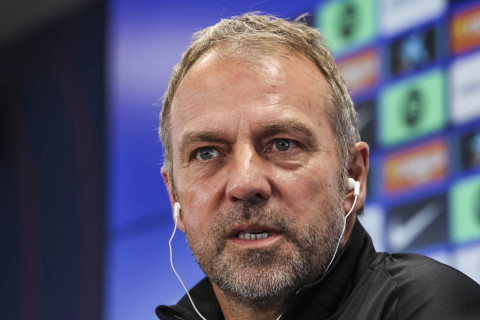 Флик ответил критикам: "Вы говорили, что Левандовски пора заканчивать"