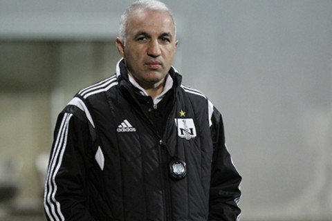 Arif Əsədov: Futbolçu “Neftçi”dən keçməyibsə, o, yarımçıq oyunçu sayılırdı” - MÜSAHİBƏ