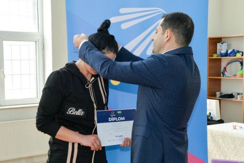 Федерация бадминтона провела турнир среди заключенных женщин и подростков