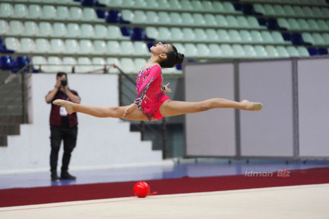 Azərbaycanda bədii gimnastika üzrə açıq regional birinciliyin yeniyetmələr kateqoriyasının qalibləri məlum oldu - YENİLƏNİB + FOTO/VİDEO