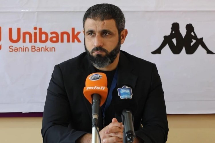 Rəşad Sadıqov: “Müasir futbolda yeni dəb yaranıb”