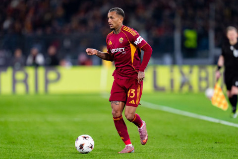 “Arsenal” Uaytın yerinə " A Seriyasından müdafiəçi gətirmək istəyir