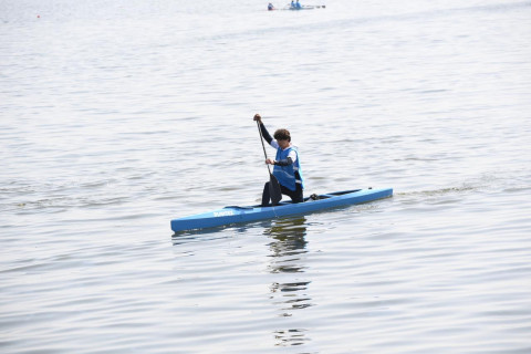 Paytaxtda Xəzərin suları avarçəkmə və yelkənli qayıqlarla bəzəndi - FOTO