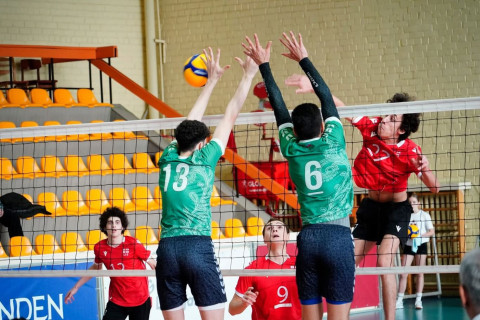 Kişi voleybolunda həlledici turlar