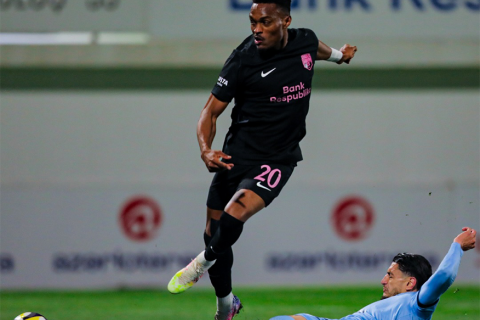 Форвард "Сабаха" повторил достижение узбекского игрока