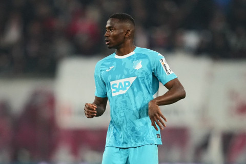 "Манчестер Юнайтед" и "Бавария" нацелились на вингера сборной Кот-д'Ивуара