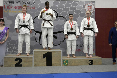 Юные дзюдоистки Азербайджана завоевали шесть медалей в Германии