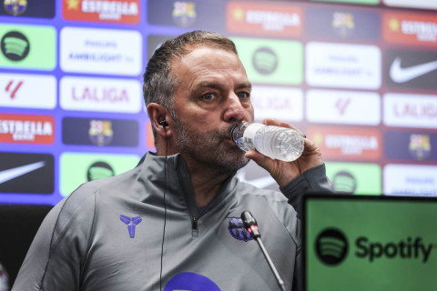 Флик признан лучшим тренером марта в Ла Лиге