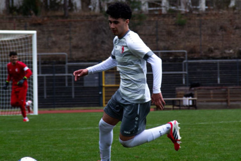 Almaniyada oynayan futbolçu zədələndiyi üçün Azərbaycan millisinə qoşula bilməyib