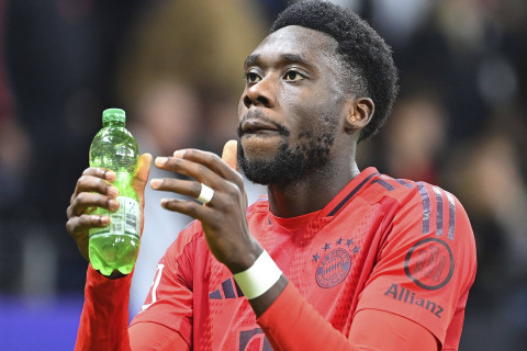 "Манчестер Юнайтед" интересуется защитником "Баварии"