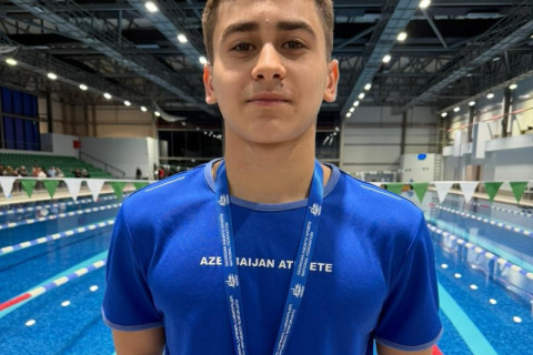 Azərbaycan üzgüçüləri Gürcüstandakı beynəlxalq yarışda 47 medal qazanıblar