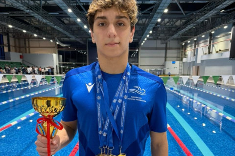 Azərbaycan üzgüçüləri Gürcüstandakı beynəlxalq yarışda 47 medal qazanıblar