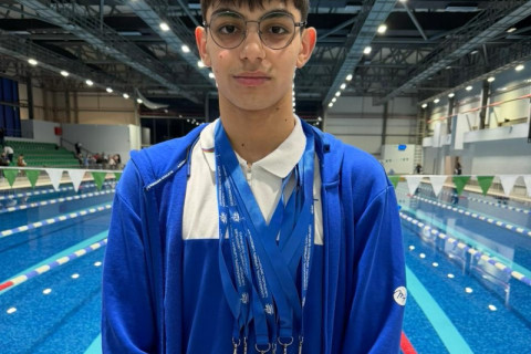 Azərbaycan üzgüçüləri Gürcüstandakı beynəlxalq yarışda 47 medal qazanıblar