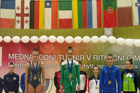 Azərbaycan gimnastı beynəlxalq turnirdə iki medal qazanıb - FOTO