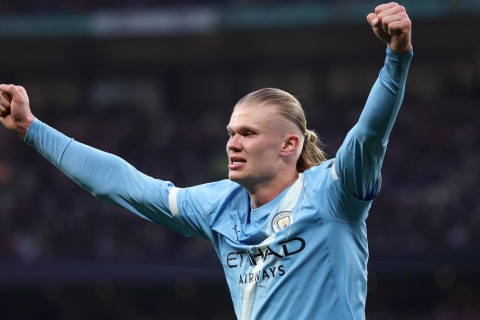 Холанд подарил родному муниципалитету самую дорогую норвежскую книгу