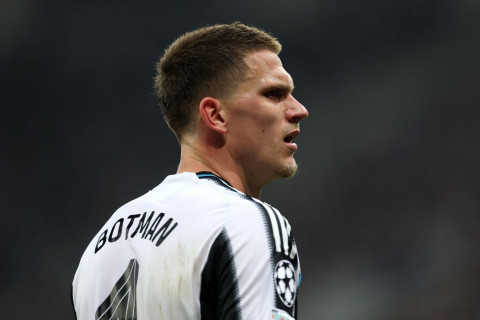 “Nyukasl” Sven Botmanın üz sümüyünün sınması ilə bağlı açıqlama yayıb