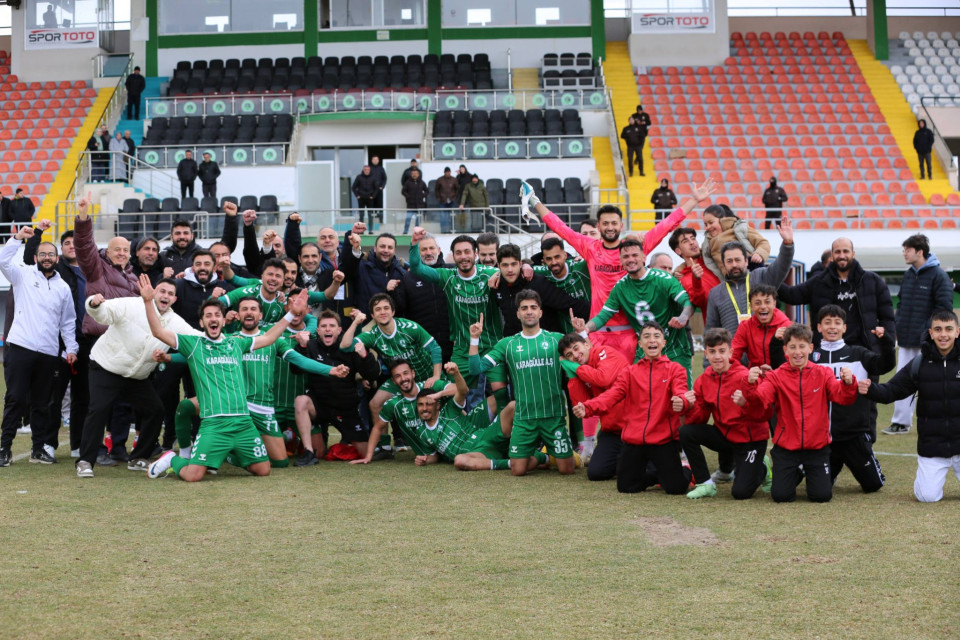 Futbolçu ata olacağını stadion anonsu ilə öyrəndi - VİDEO
