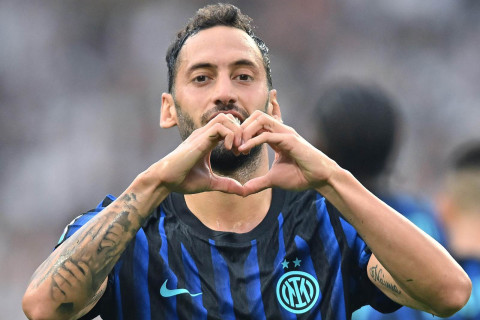 Чалханоглу раскрыл, почему отказался от "Барселоны"