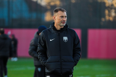 Rusiya klubu “Sabah”ın sabiq baş məşqçisinin işindən narazıdır