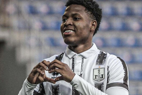 Экс-форвард "Нефтчи" завершил карьеру после травмы