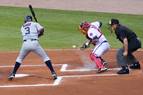 Beysbol oyununu təkbaşına izləmək üçün ağlasığmaz addım
