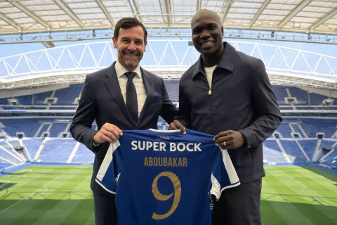 Abubakar “Neftçi”ni tərk edir?