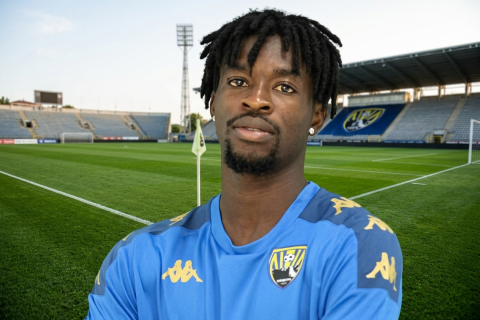 “Kəpəz” legioner futbolçu ilə müqaviləni ləğv edib