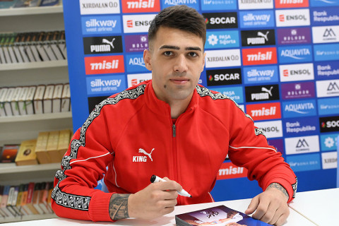 Rüstəm Əhmədzadə: “Aramızda liderliyi üzərinə götürə biləcək futbolçu yoxdur” - MÜSAHİBƏ