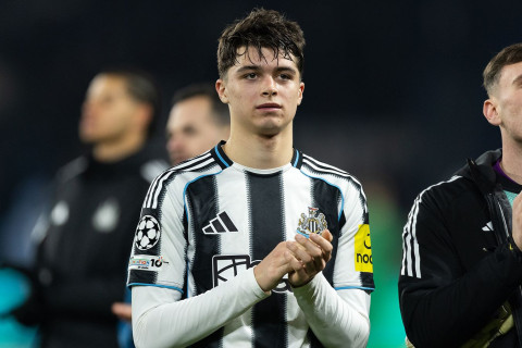 “Nyukasl Yunayted” Lyuis Mayli ilə müqaviləni uzatmaq istəyir