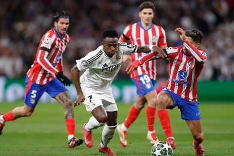 "Атлетико" намерен подать жалобу на судейство в матче с "Реалом"