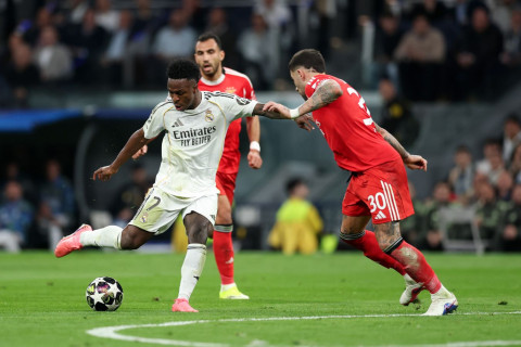 UEFA “Benfika”nı “Real Madrid”lə oyunda azarkeşlərin davranışına görə cərimələyib