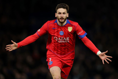 Кварацхелия не хочет в "Арсенал"