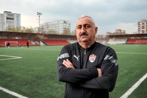 “Sent-Lüsiyaya da uduzsaq, onda niyə futbol oynayırıq?” - Nazim Süleymanovun İDMAN.BİZ-ə AÇIQLAMASI