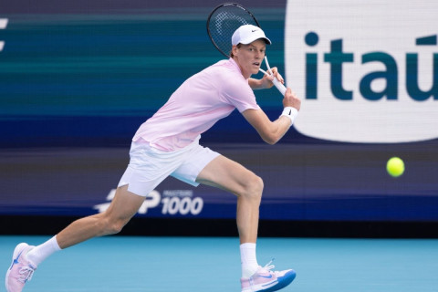 Янник Синнер вышел в полуфинал "Мастерса" в Майами