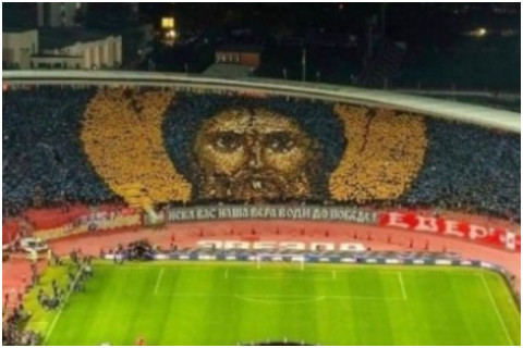 UEFA “Srvena Zvezda”nı müqəddəs şəxsin bannerinə görə cərimələdi - FOTO