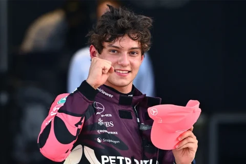 Кими Антонелли завоевал первый в карьере поул на Гран-при Японии