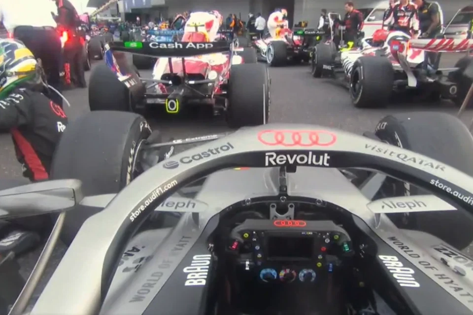 “Formula-1”də TV efirinə düşməyən görüntü - VİDEO