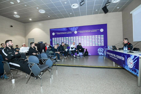 Federasiya rəsmiləri Basketbol Liqası klublarının məşqçiləri ilə görüşüblər