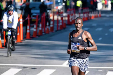 Побeдитeль Нью-Йоркского марафона дисквалифицирован из-за допинга