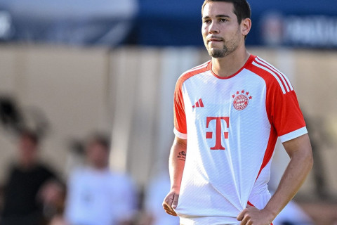 "Бавария" объявила об уходе защитника