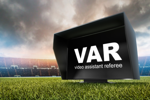 İngiltərəli azarkeşlərin böyük əksəriyyəti VAR-ın ləğvini istəyir