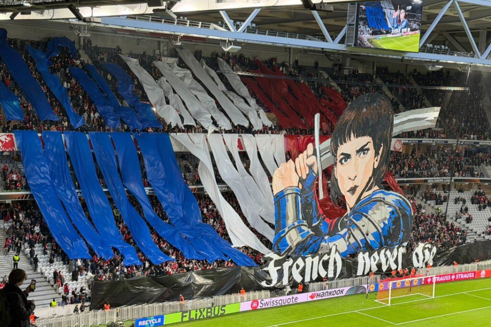 UEFA “Lill”i Janna Darkın bannerinə görə cərimələdi - VİDEO