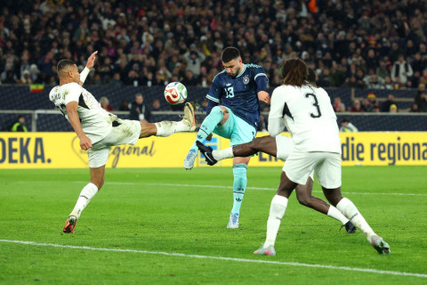 Almaniya Qananı son dəqiqələrdə vurulan qol sayəsində məğlub edib