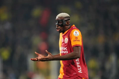 İngiltərədən Osimhenə çağırış: Təcili gəl!