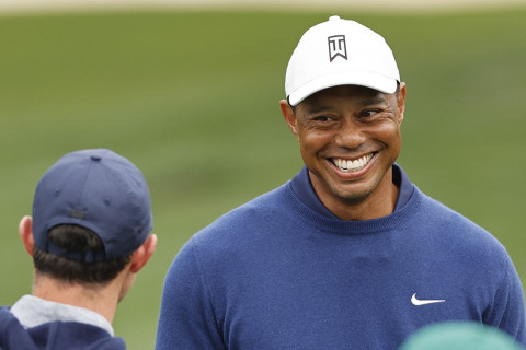 Гольфист Вудс объявил о временном "уходе" для лечения