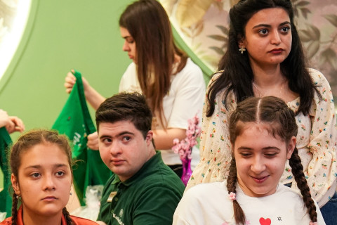 “Neftçi”nin oyunçuları autizmli şəxslərlə görüşüblər