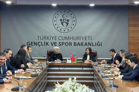 Gənclər və İdman nazirliyinin nümayəndə heyəti Türkiyədə olub