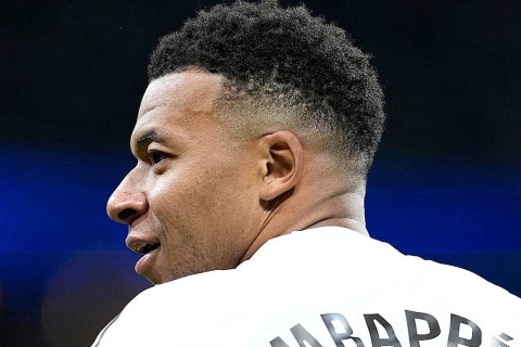 Сразу три игрока возглавили рейтинг самых дорогих нападающих мира