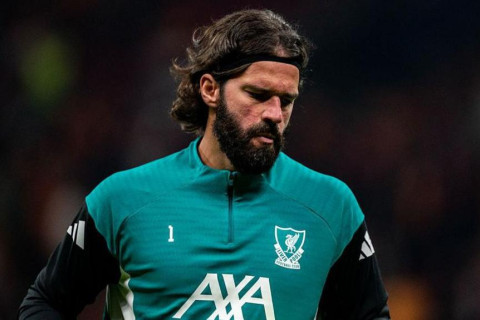 “Liverpul”da ciddi itki: Alisson PSJ-yə qarşı matçları buraxacaq